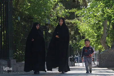 ورود بانوان به محل برگزاری نماز
