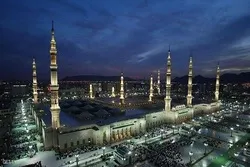 Saudi King Oks Holding Prayers at Mecca, Medina Mosques  