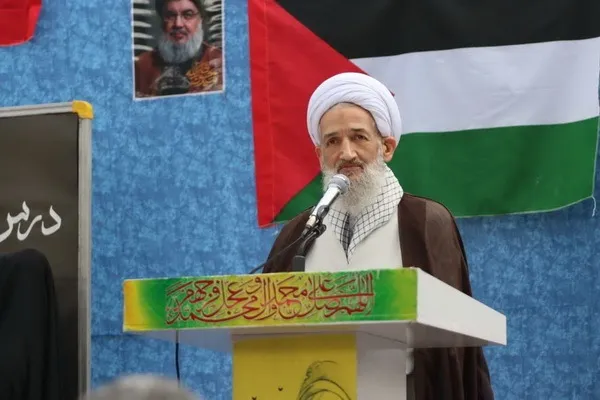 ۱۳ آبان نماد مبارزه با استکبار جهانی است