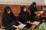 محافل انس با کلام الله مجید در منزل خانواده‌های شهدای حرم مطهر شاهچراغ(ع)