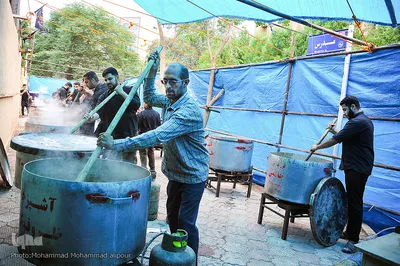 پخت و توزیع 2500 کیلو آش نذری به مناسبت رحلت پیامبر(ص) در اهواز 