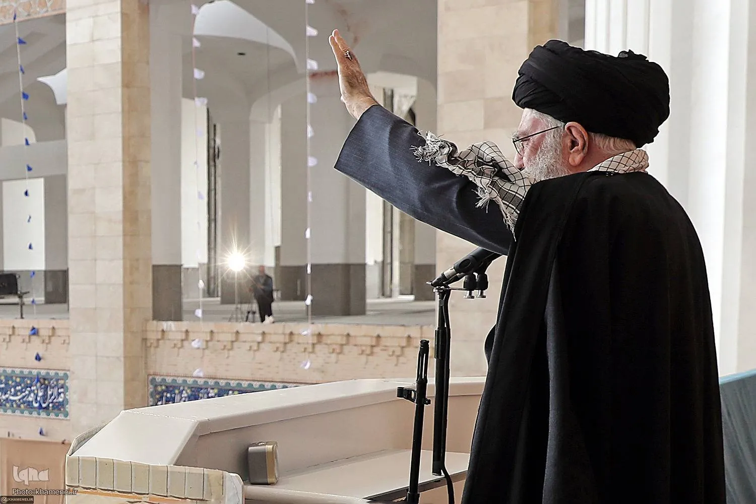 شهر رمضان هو ظاهرة توحيدية تقرّب القلوب من الله المتعال