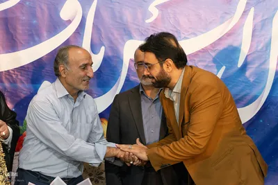 محفل انس با قرآن به یاد شهدای خدمت در اصفهان