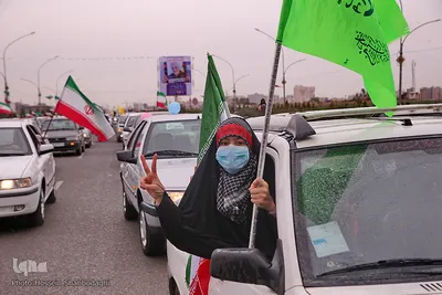 Autokorso zieht durch Qom