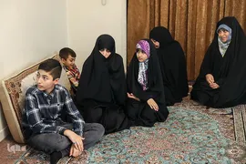 حضور رئیس حوزه ریاست مجلس شورای اسلامی در منزل شهید مهدی تقوی