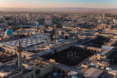 تشییع پیکر مطهر رهبر شهید در مشهد مقدس