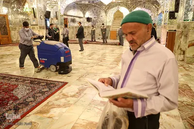 ضدعفونی كردن مستمر ضریح و صحن حرم مطهر شاهچراغ(ع)