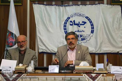 نشست «ادبیات خلاقانه و نوجوان امروز» در دفتر تبلیغات اسلامی اصفهان