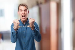 لماذا یعیش بعض الظالمين في نعيم؟