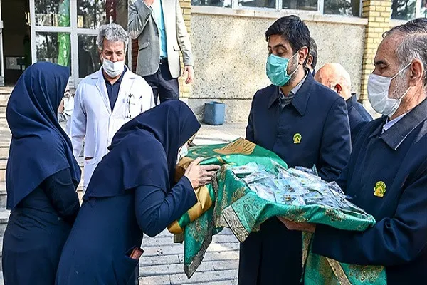 تجلیل خادمین آستان حضرت عبدالعظیم(ع) از کادر درمان بیمارستان روانپزشکی رازی