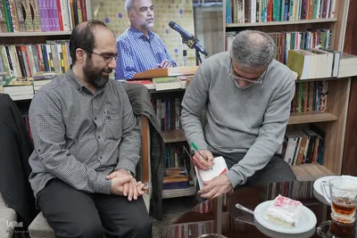 جشن انتشار «کتاب کمان» یادداشت‌های روزانه هدایت‌الله بهبودی