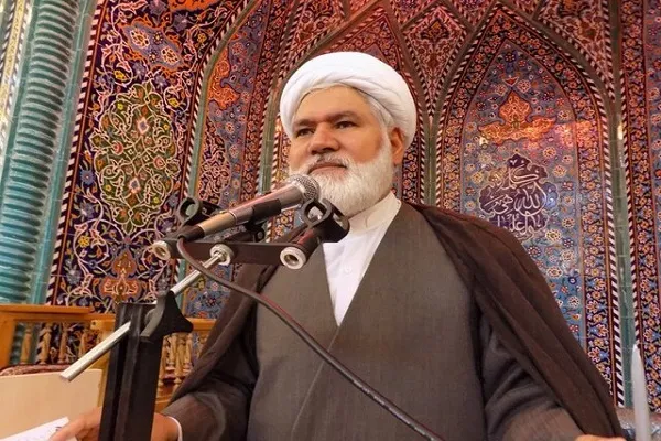 برپایی نماز جماعت سبب تألیف قلوب و رضایت پروردگار می‌شود