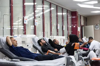 اهدای خون سوگواران اصفهانی در روز عاشورا