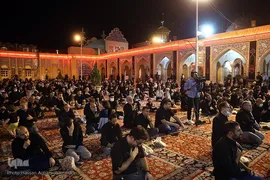 مراسم عزاداری چهارمین شب دهه اول محرم در صحن امام حسین(ع) حرم مطهر حضرت عبدالعظیم حسنی(ع) در شهر ری