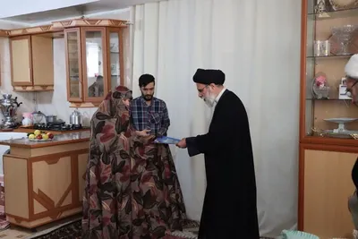 دیدار مدیرکل تبلیغات اسلامی آذربایجان شرقی با خانواده شهدا
