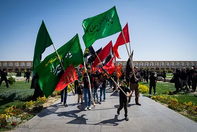 عزدارای ظهر عاشورا در میدان امام(ره) اصفهان