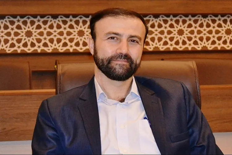 بررسی پرونده بنرهای موهوم در کمیسیون فرهنگی شورای شهر شیراز