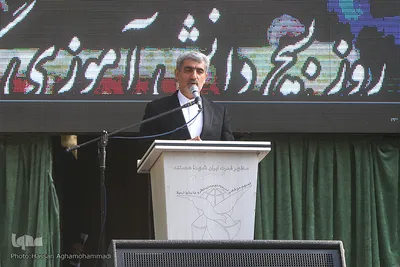 مراسم یادواره شهید فهمیده و شهدای دانش‌آموز در قطعه 24گلزار شهدای بهشت زهرا تهران
