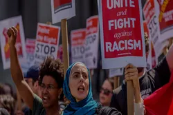 US Muslims Launch T-shirt Initiative to Celebrate Islam’s Innate Anti-Racism