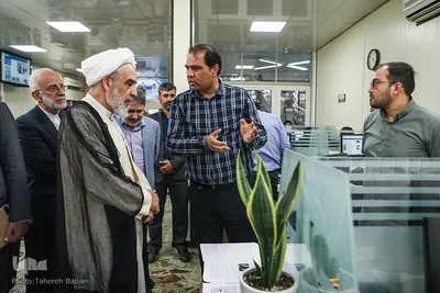 بازدید آیت‌الله محسن قمی، معاون امور بین‌الملل دفتر مقام معظم رهبری از تحریریه فارسی ایکنا