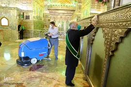 ضدعفونی كردن مستمر ضریح و صحن حرم مطهر شاهچراغ(ع)