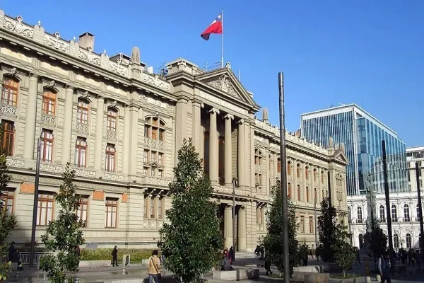 شکایت 620 وکیل در شیلی از سرباز صهیونیست