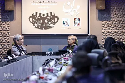 نشست مهمان با حضور حبیب احمدزاده