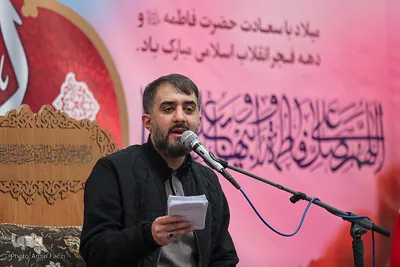 قرائت دعای روحبخش کمیل در حرم مطهر شاهچراغ(ع)