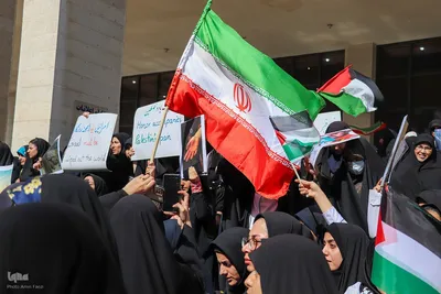تجمع پرشور دانشگاهیان علوم پزشکی شیراز در محکومیت جنایات رژیم صهیونیستی‎