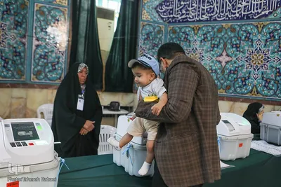 رای‌گیری مرحلهٔ دوم انتخابات مجلس در حسینیه ارشاد