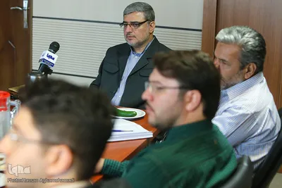 نشست هم‌اندیشی طرح سفیران نور
