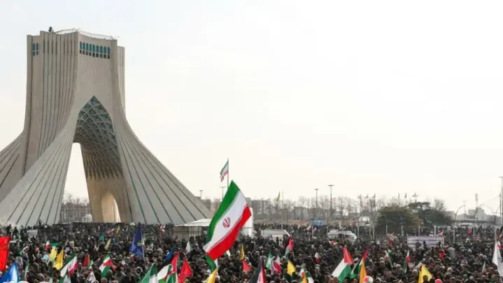 ملت پیروز پای کار ایران مقتدر