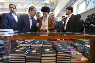 بازدید رهبر انقلاب از سی و‌‌ یکمین نمایشگاه بین‌المللی کتاب تهران