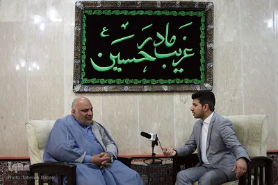 در محضر ستایشگران