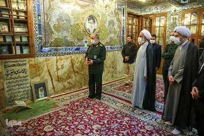دیدار سردار دریادار علی فدوی جانشین فرمانده کل سپاه با آیت‌الله دژکام تولیت آستان مقدس حضرت شاهچراغ(ع)