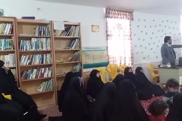 نشست «روایت‌گری دستاوردهای ۴۰ ساله انقلاب» در آشتیان برگزار شد