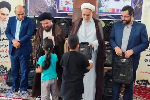 توزیع ۴۴۰ بسته تحصیلی به برکت موقوفات در بهشهر