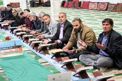 کرسی تلاوت قرآن کریم در حمایت از مردم مظلوم فلسطین‎
