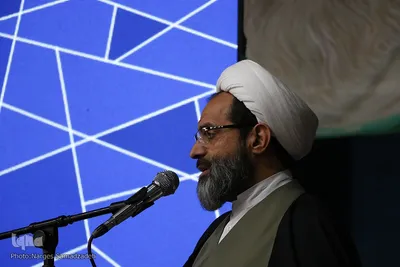 جشن مبعث و گلباران مزار شهدای انقلاب در گلستان شهدای اصفهان
