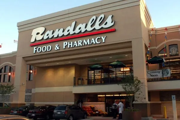 Inquiry Sought After Muslim Woman Allegedly Removed from Randalls Without Explanation