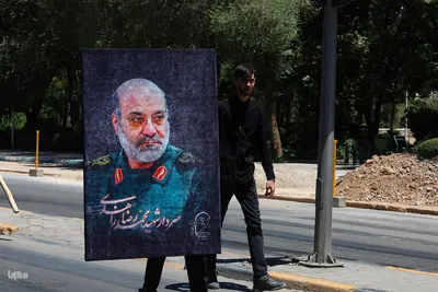 قافله عزاداری و نماز ظهر روز عاشورا در اصفهان