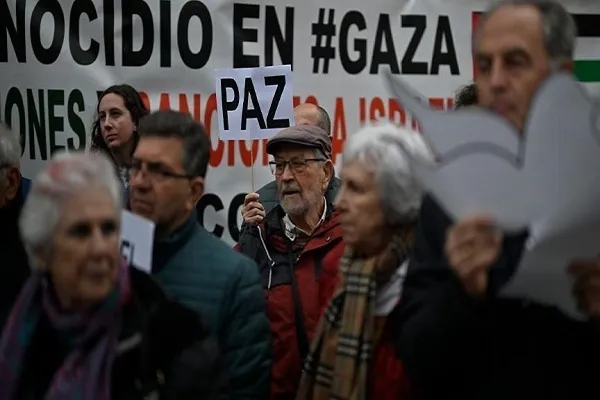 Manifestations des catholiques en Espagne, contre les crimes du régime sioniste