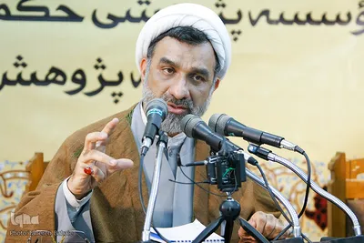 حجت‌الاسلام و المسلمین عبدالحسین خسروپناه، رییس موسسه حکمت و فلسفه ایران