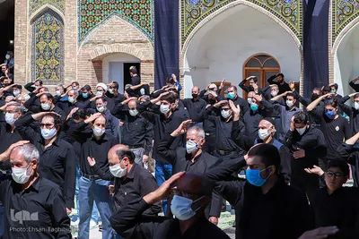 اقامه نماز ظهر عاشورا در زنجان