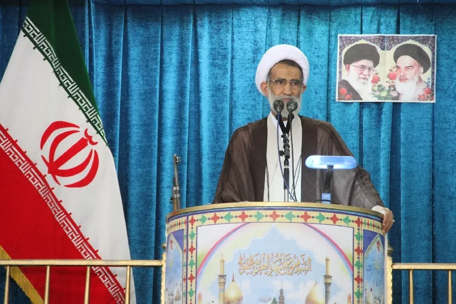 دولتمردان صادقانه گره‌گشای مشکلات مردم باشند