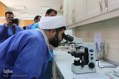 بازدید اساتید حوزه و دانشگاه از مرکز درمان ناباروری/عکاس: زهرا بهرامی