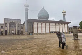باران اردیبهشت در حرم شاهچراغ(ع)