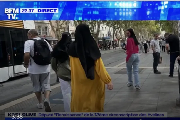 L’interdiction du port de l'abaya ignorée à la rentrée scolaire