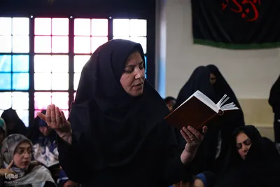 مراسم دعای عرفه در گلستان شهدای اصفهان