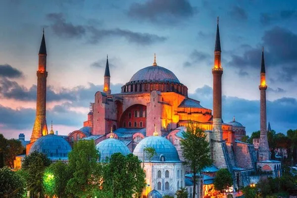 İstanbul Şəhər Şurasının “Aya Sofya” barədə qərarı